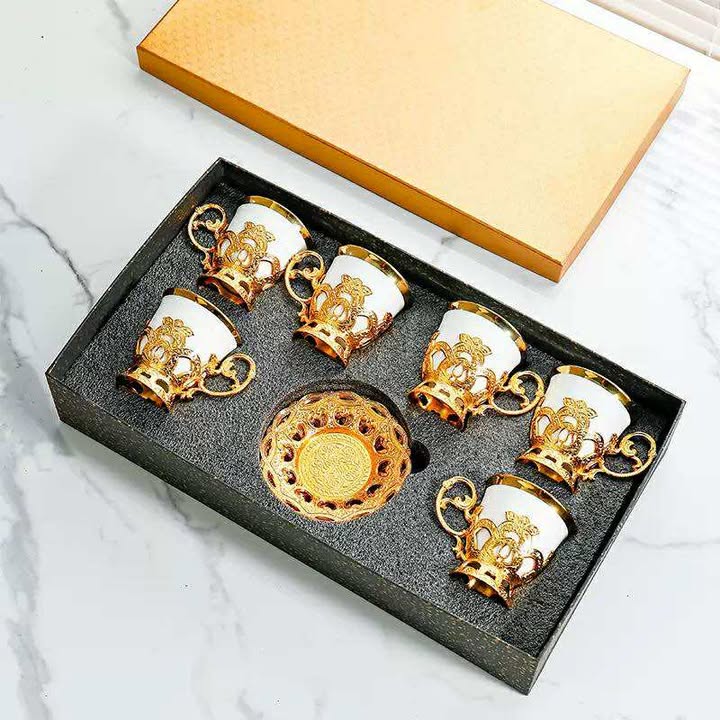 ชุดถ้วยชากาแฟเซรามิกขอบทองเงาดีไซน์หรู สวยงาม