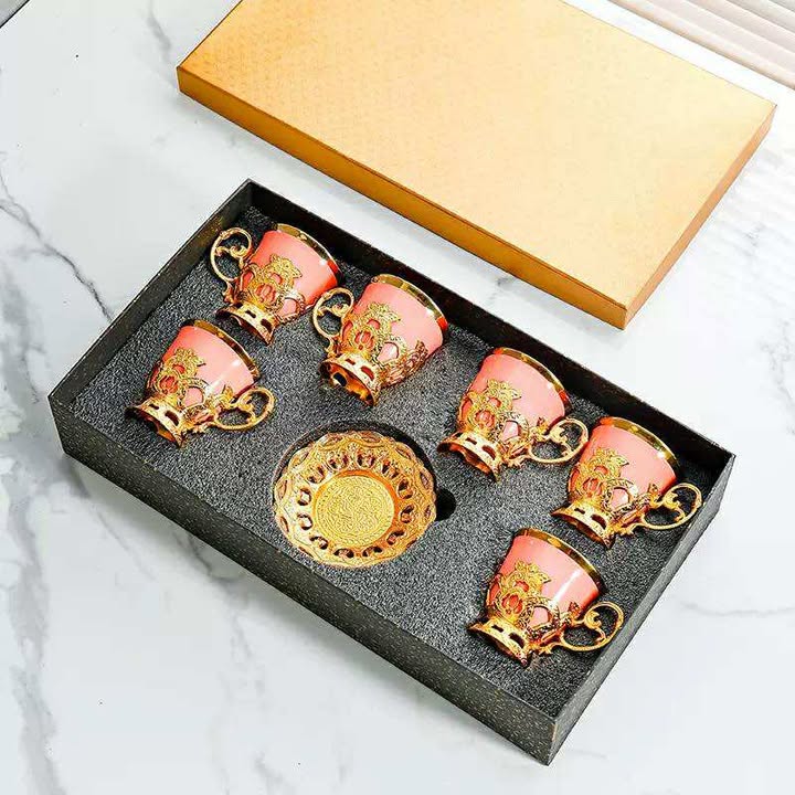 ชุดถ้วยชากาแฟเซรามิกขอบทองเงาดีไซน์หรู สวยงาม 2