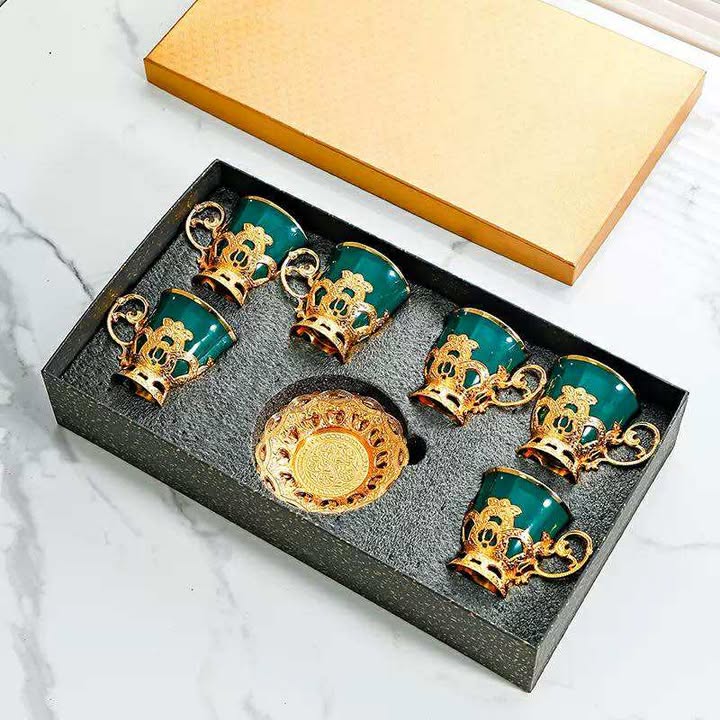 ชุดถ้วยชากาแฟเซรามิกขอบทองเงาดีไซน์หรู สวยงาม 4